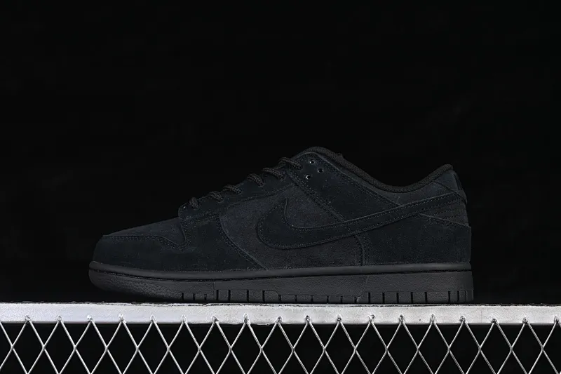 All categories Nk SB Dunk series Nk SB Dunk Low low-top sneakers Nike SB Dunk Low suede black low-top casual sneakers IB6651-001